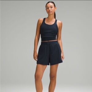 Lululemon License to Train High-Rise Short 4" - Size 6